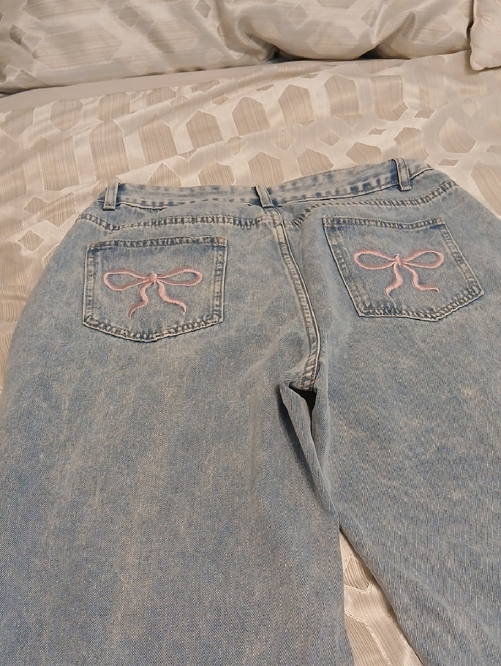 SHEIN Light Blue High-Rise Jeans with Pink Bow Pockets